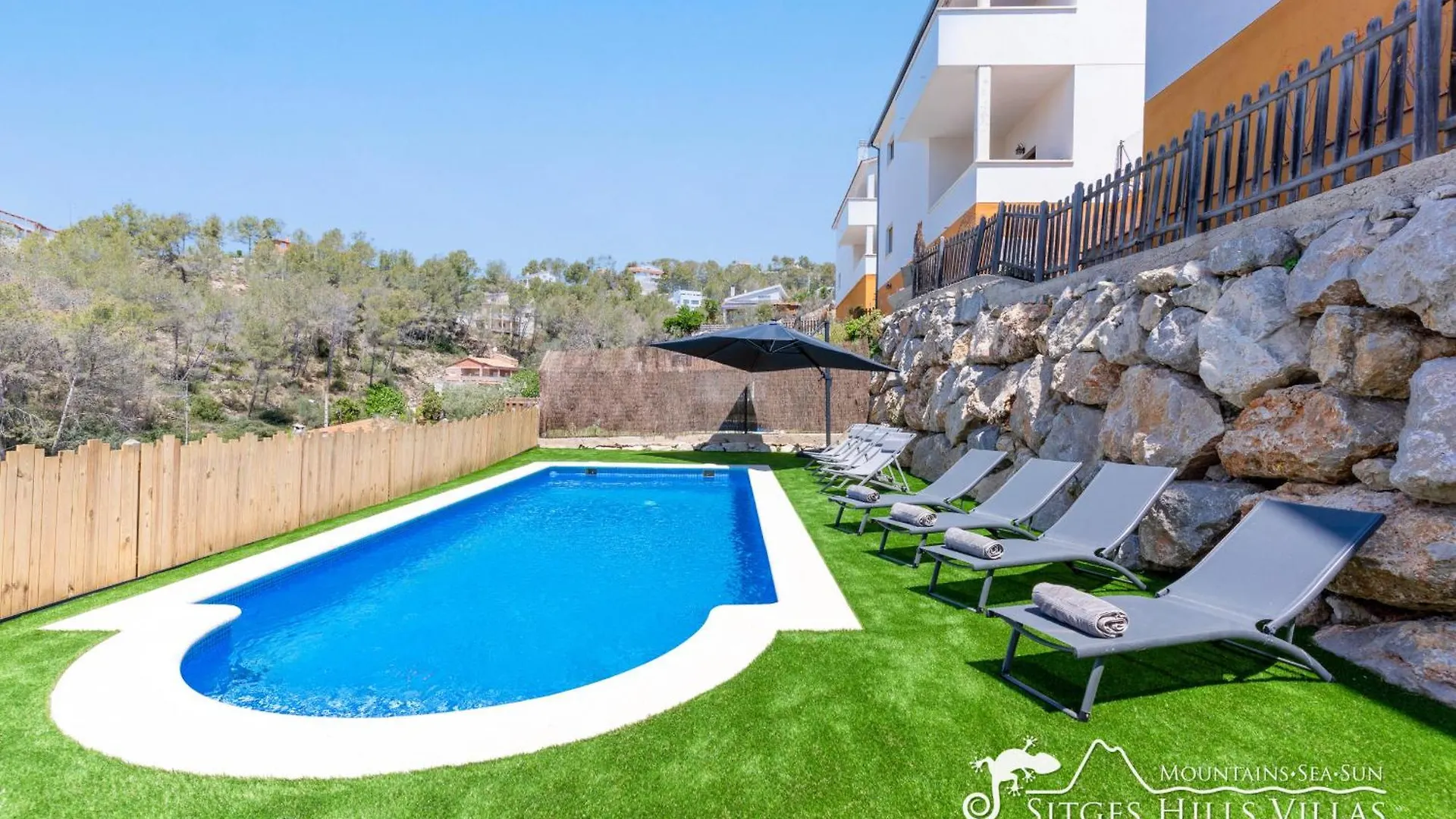 Villa Serranita - Stylish Holiday Home With Views And Air Conditioning 15 Mins To Sitges Olivella