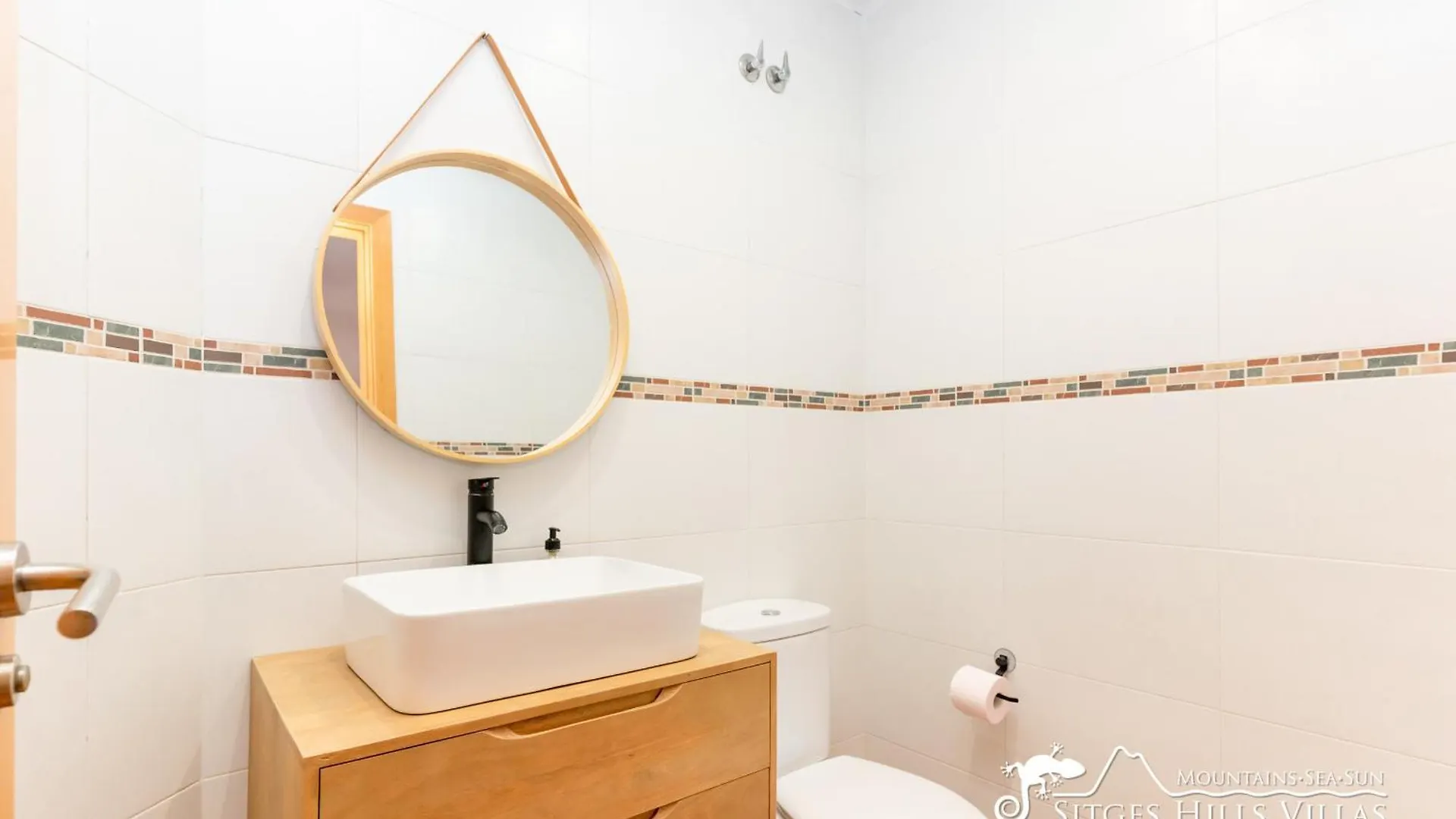 Villa Serranita - Stylish Holiday Home With Views And Air Conditioning 15 Mins To Sitges Olivella