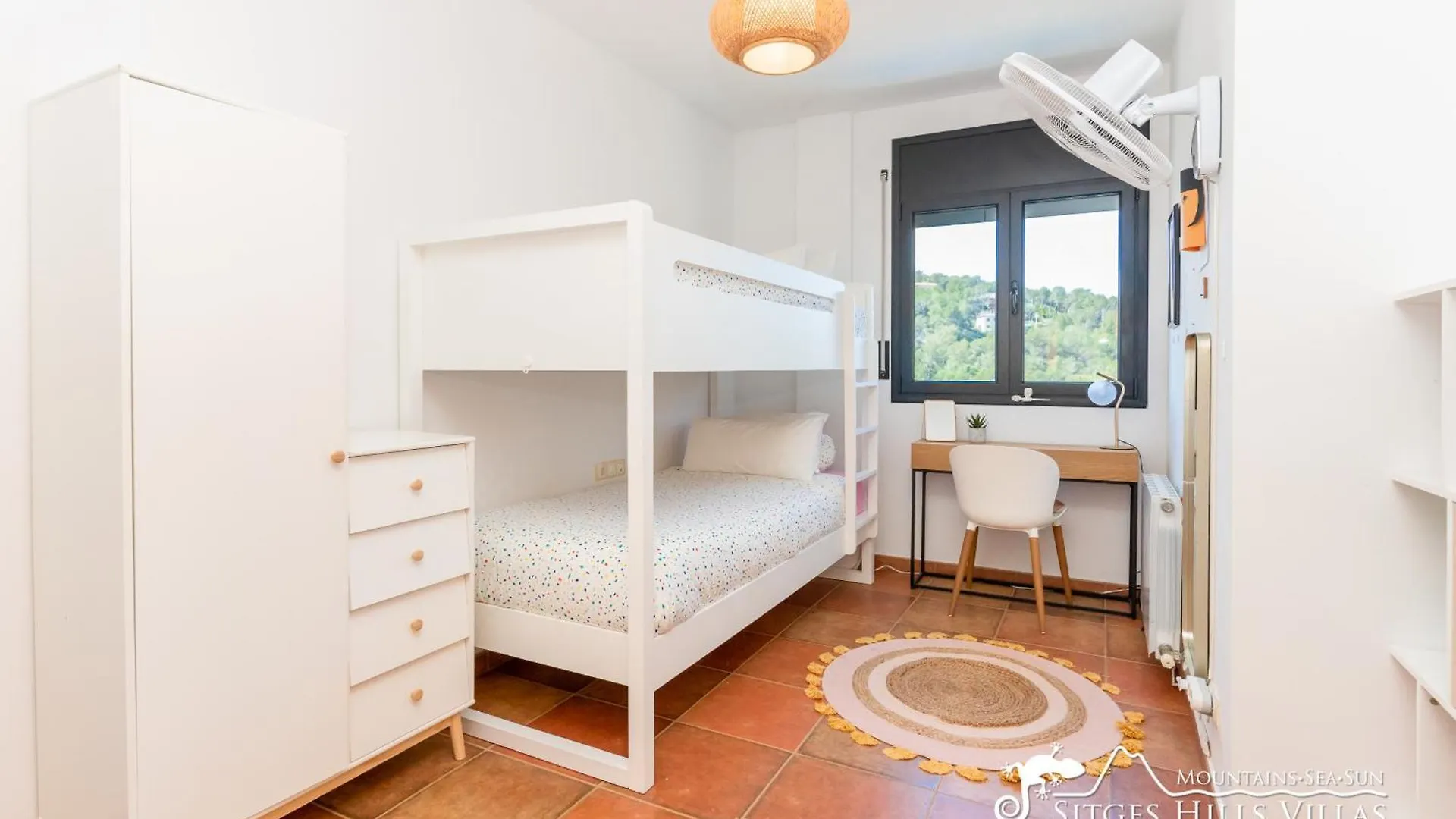 Villa Serranita - Stylish Holiday Home With Views And Air Conditioning 15 Mins To Sitges Olivella